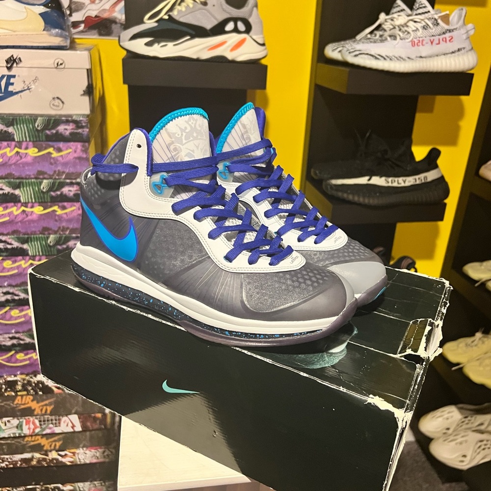 Nike LeBron 8 v2 Hornets